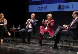 Expertos participantes en el Innovaday Palencia 2025, este lunes en el Principal.