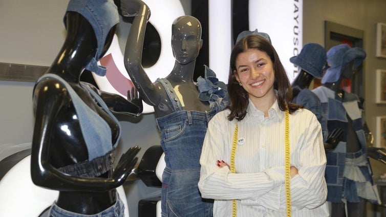 Elena Rodríguez, estudiante de segundo año del grado de Diseño de Moda en la Escuela Superior de Diseño de Valladolid.