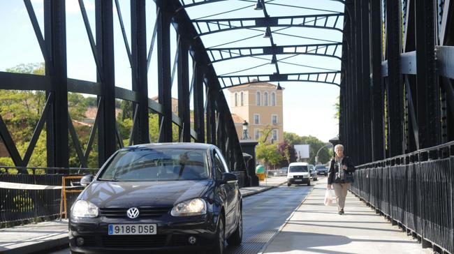 ¿Cón qué otros nombres se conoce o se ha conocido al Puente Colgante?