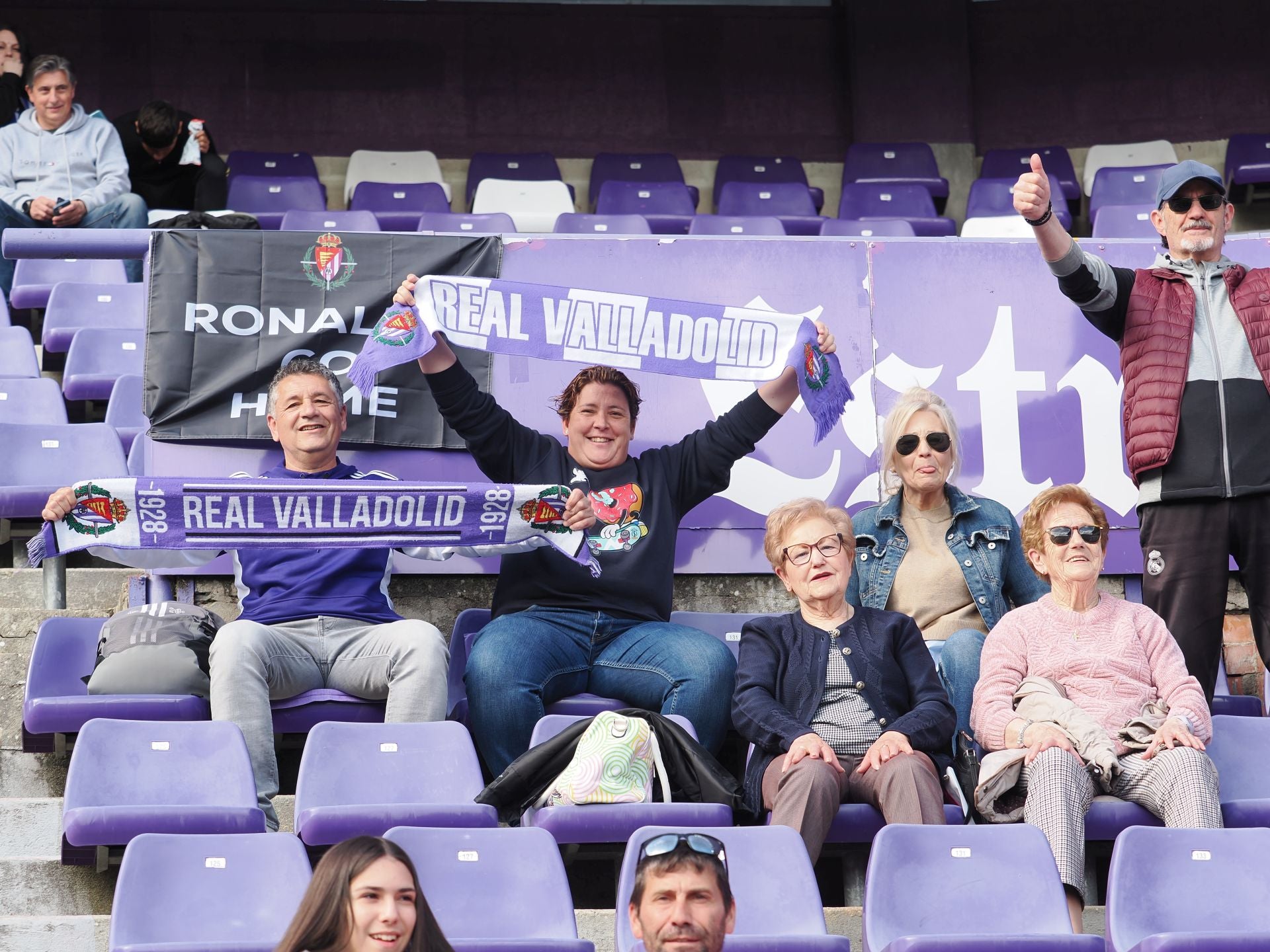 Búscate en la grada del Real Valladolid - Girona (1/3)