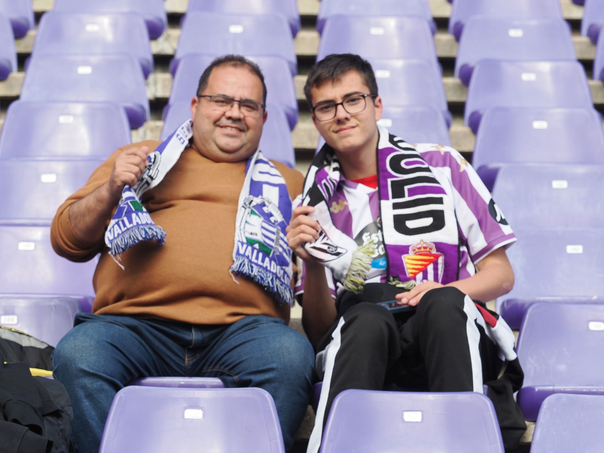 Búscate en la grada del Real Valladolid - Girona (2/3)