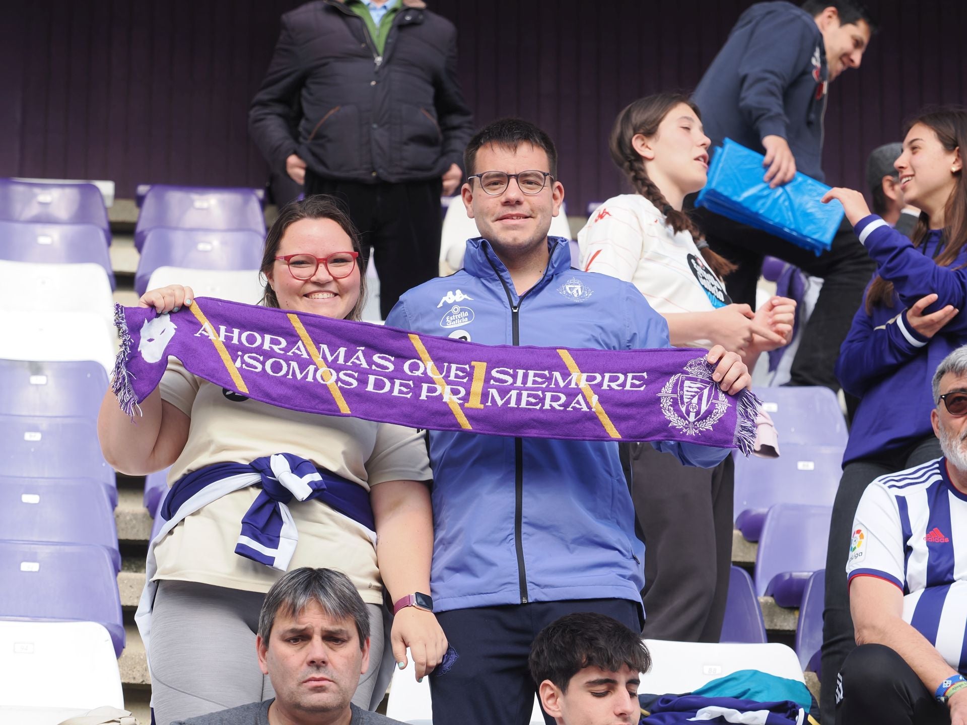 Búscate en la grada del Real Valladolid - Girona (2/3)