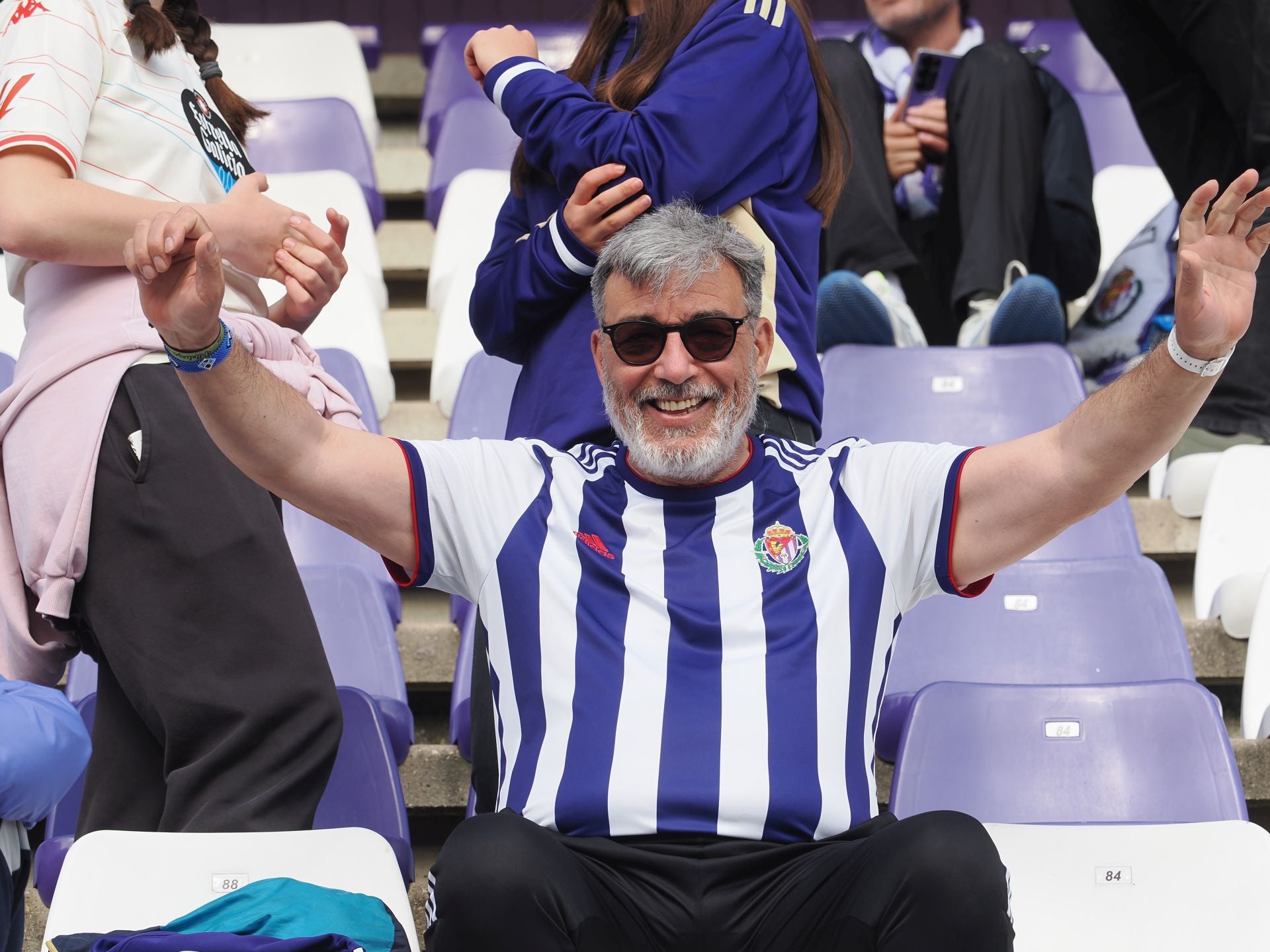 Búscate en la grada del Real Valladolid - Girona (2/3)