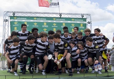 La lluvia no cala en la fiesta del rugby en Pepe Rojo