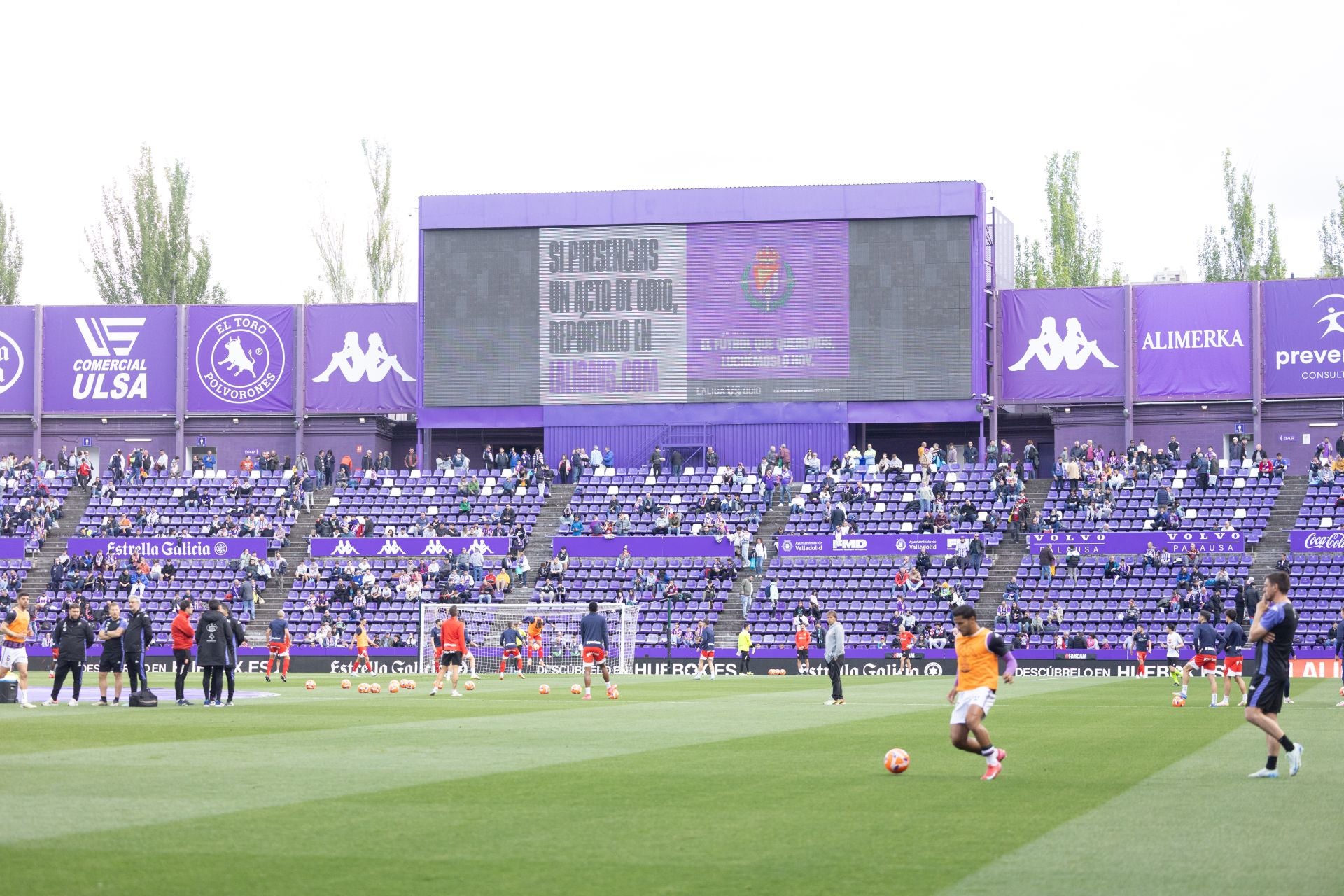 La derrota del Real Valladolid ante el Girona, en imágenes