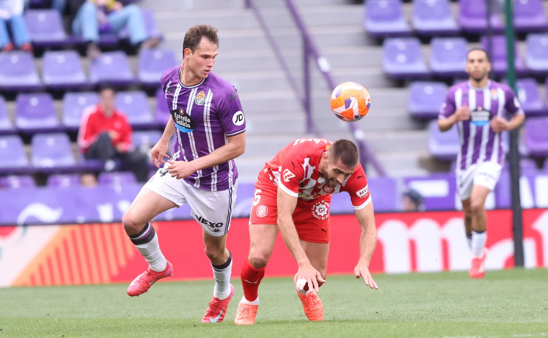 La derrota del Real Valladolid ante el Girona, en imágenes