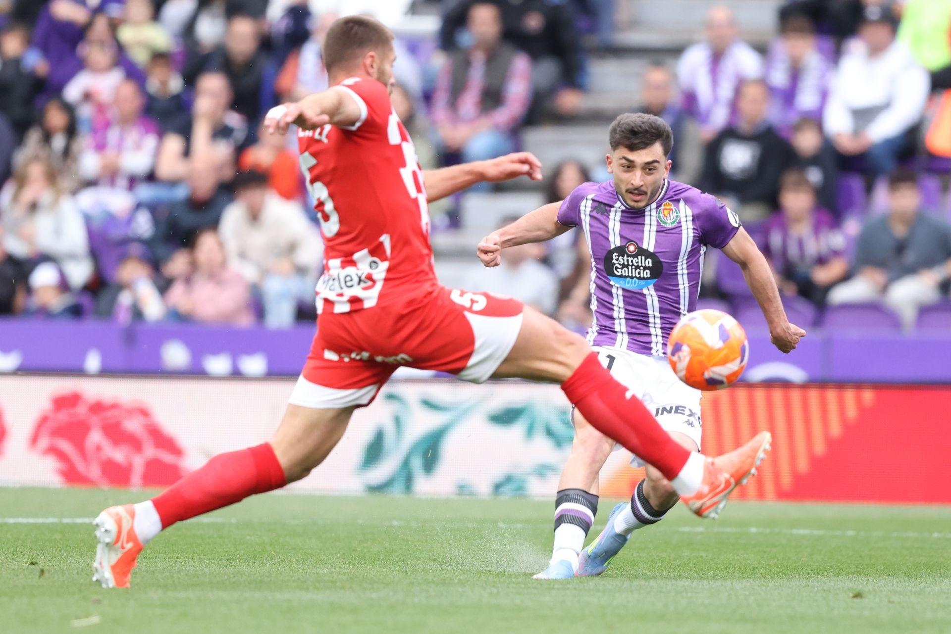 La derrota del Real Valladolid ante el Girona, en imágenes