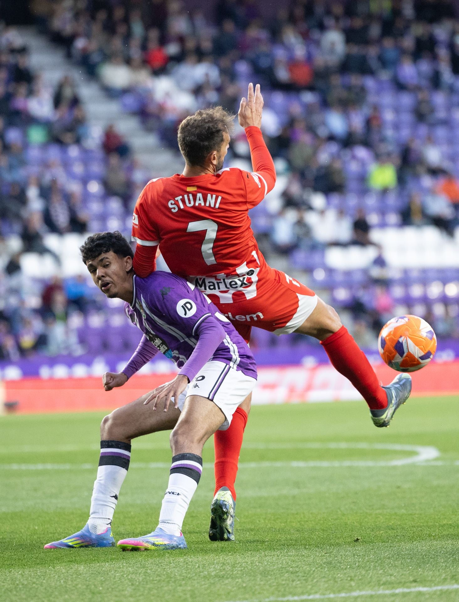 La derrota del Real Valladolid ante el Girona, en imágenes
