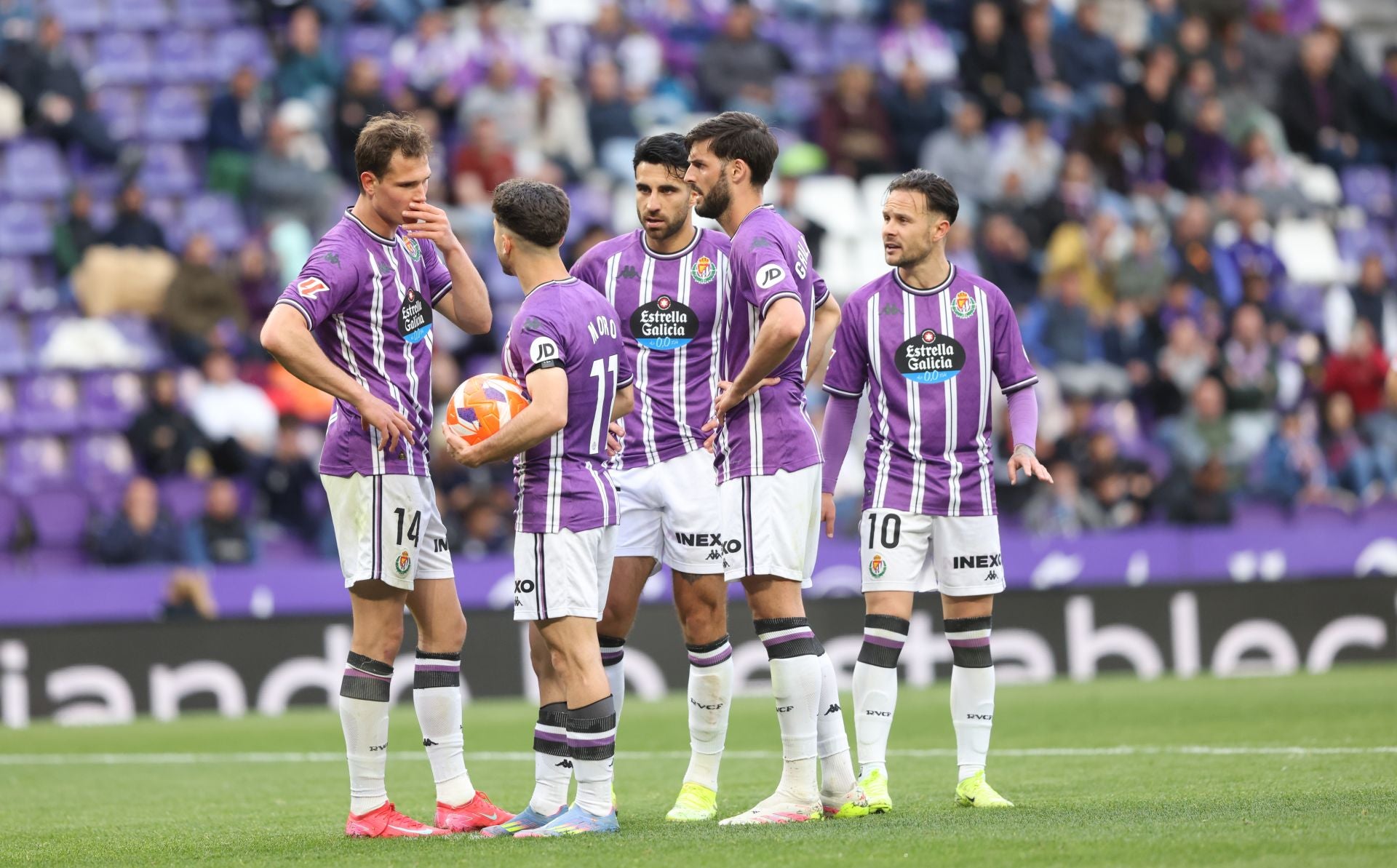 La derrota del Real Valladolid ante el Girona, en imágenes
