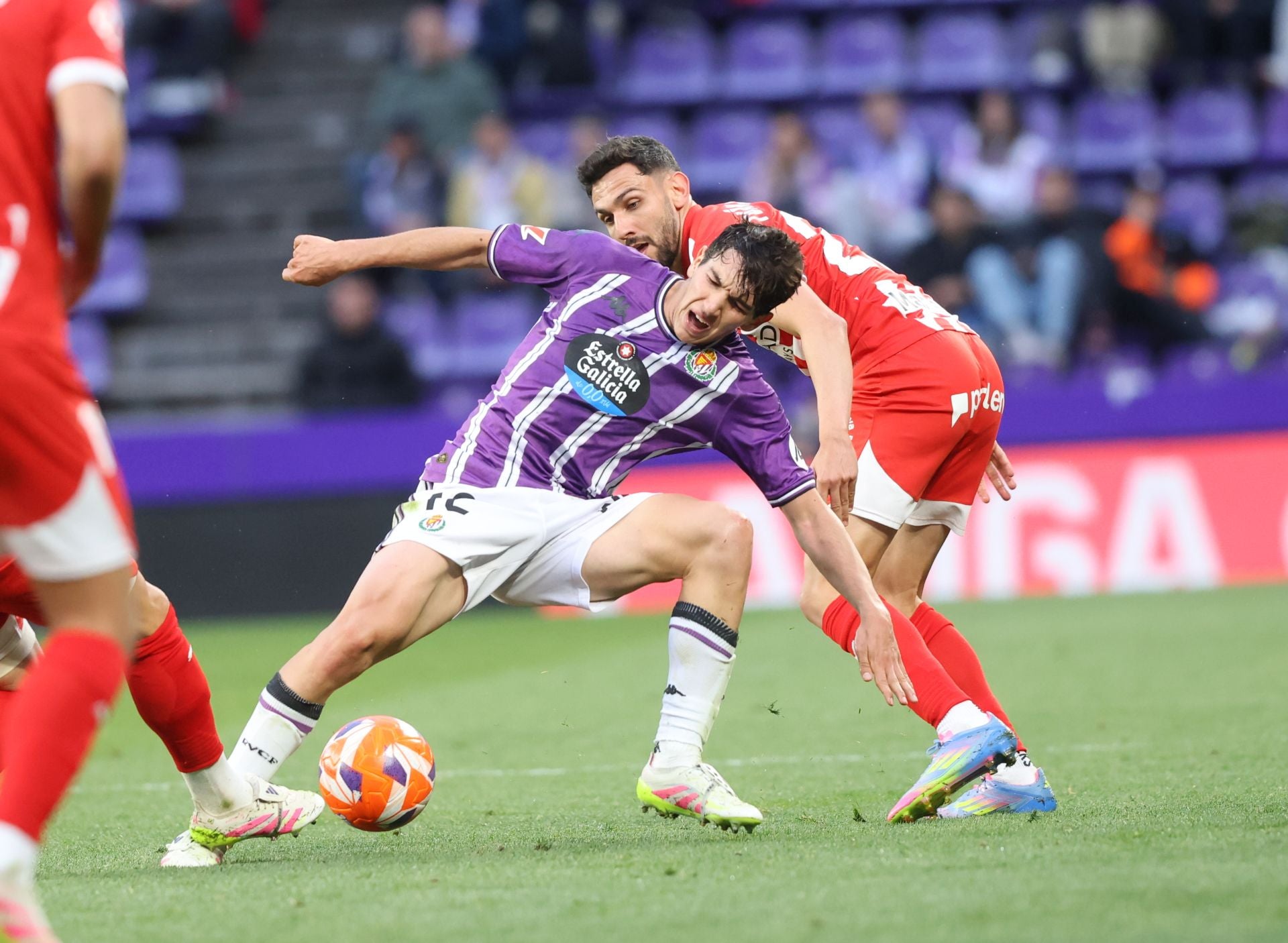 La derrota del Real Valladolid ante el Girona, en imágenes