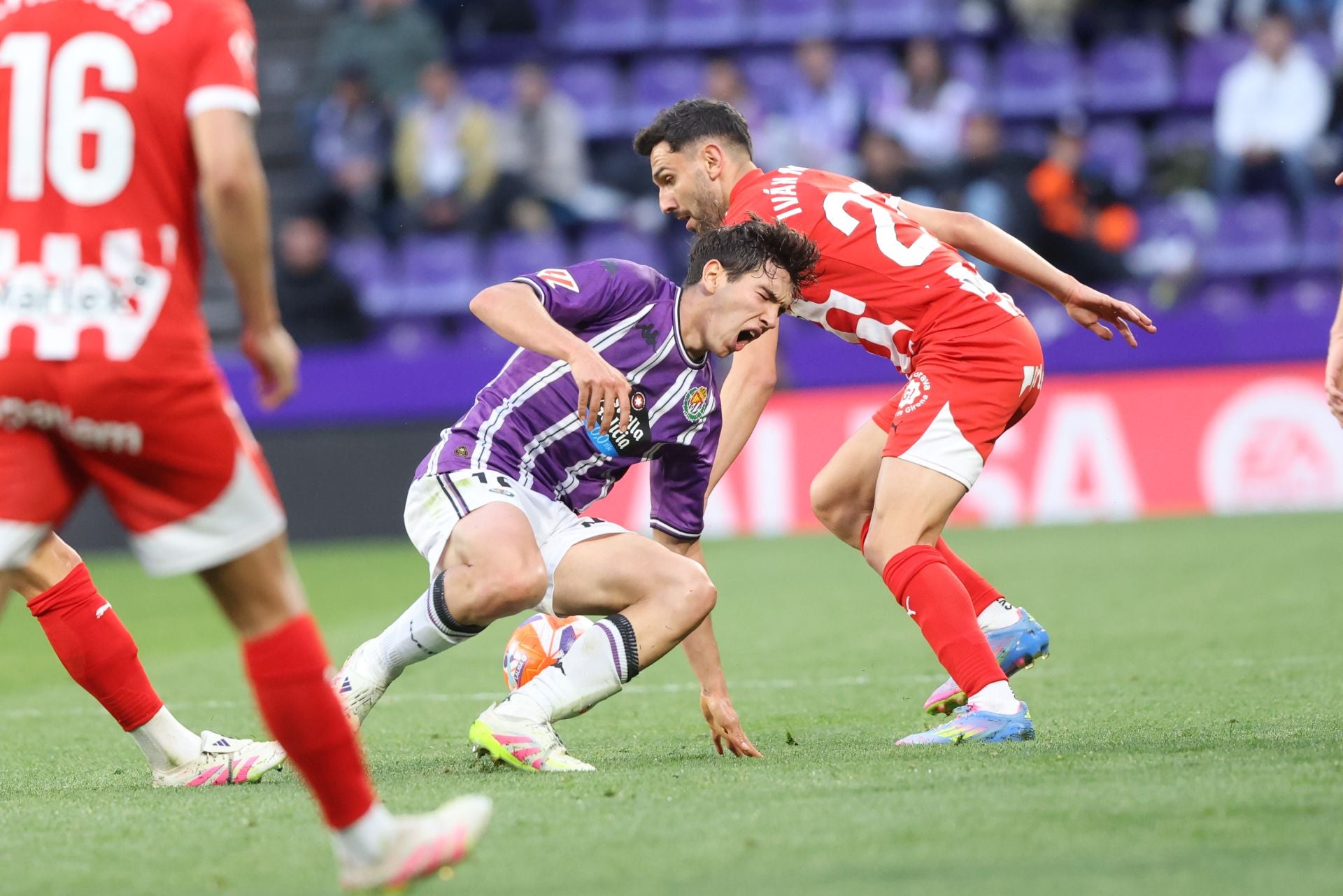 La derrota del Real Valladolid ante el Girona, en imágenes