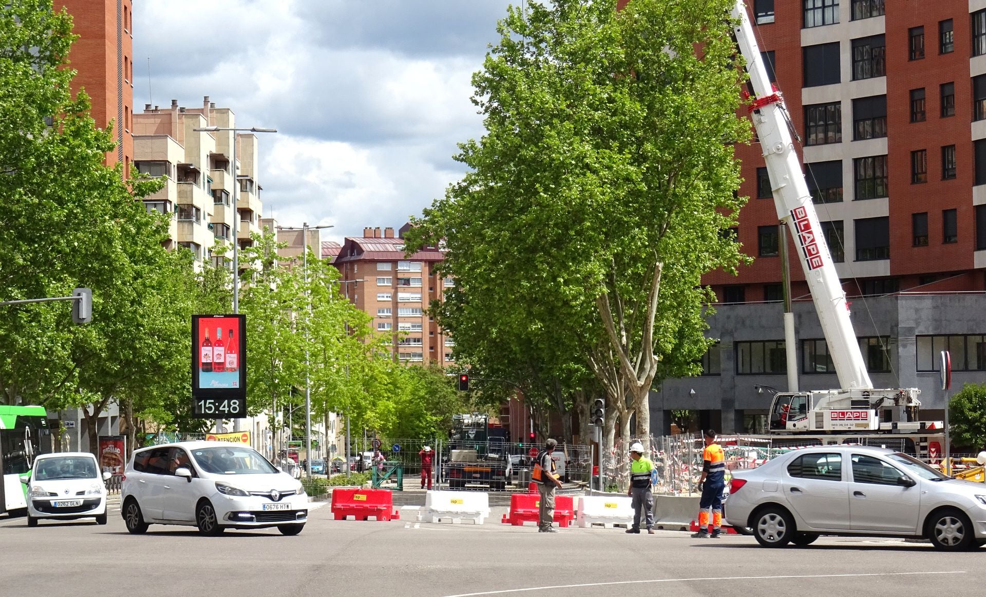 El corte por las obras de un bloque de Parquesol, en imágenes