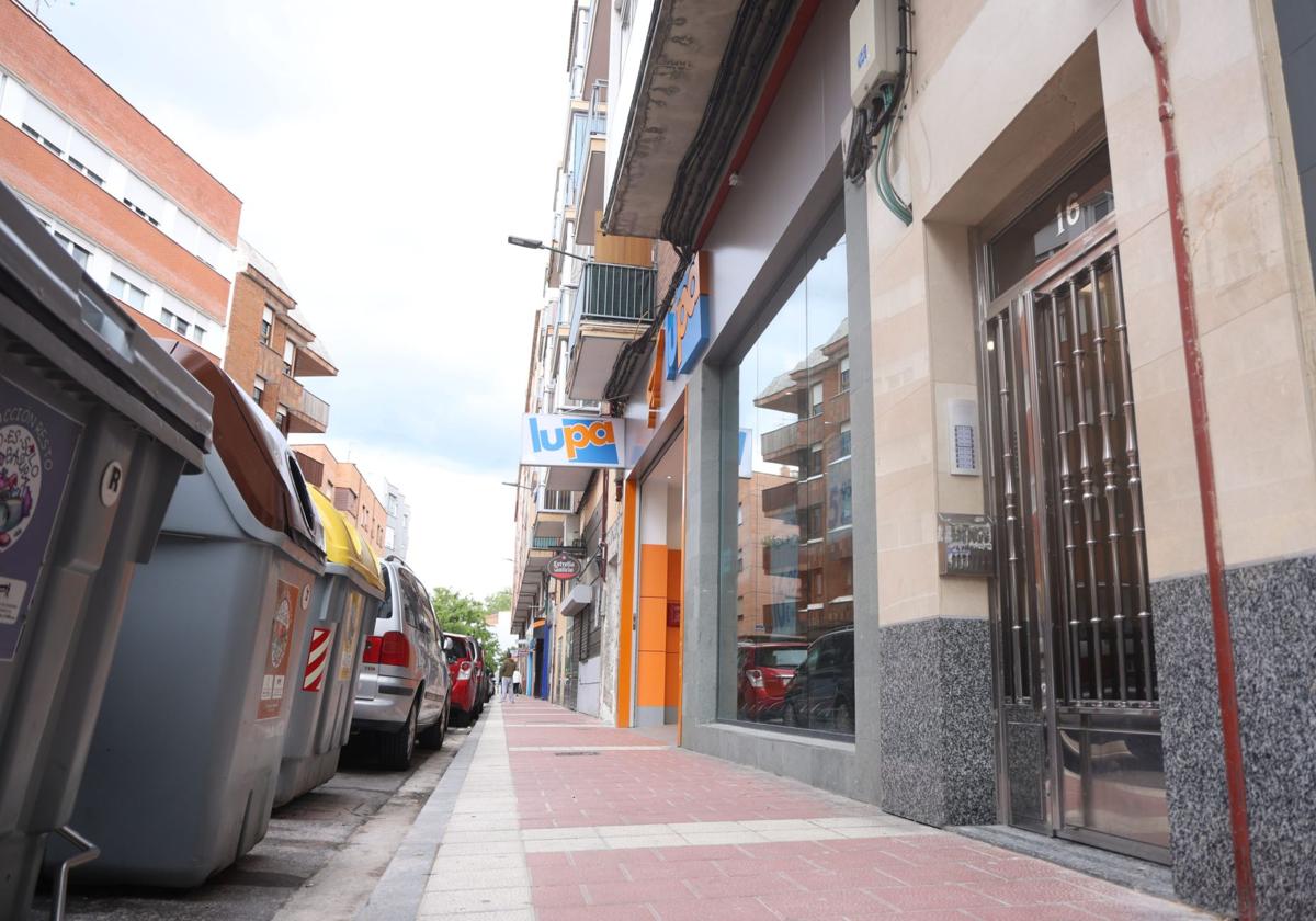 Un conflicto vecinal acaba con un hombre maniatado y amordazado en su coche en Delicias