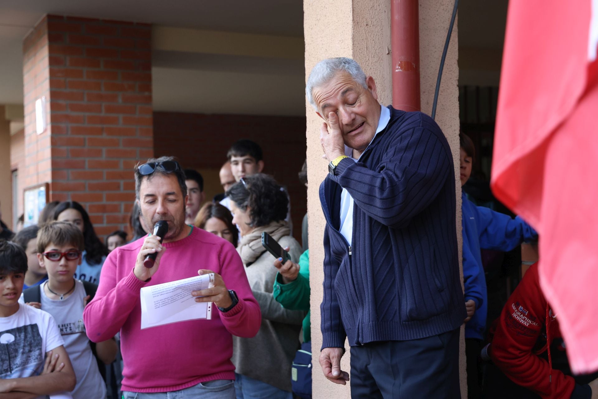 Las imágenes del homenaje al conserje José Luis Cuadrado en Valladolid