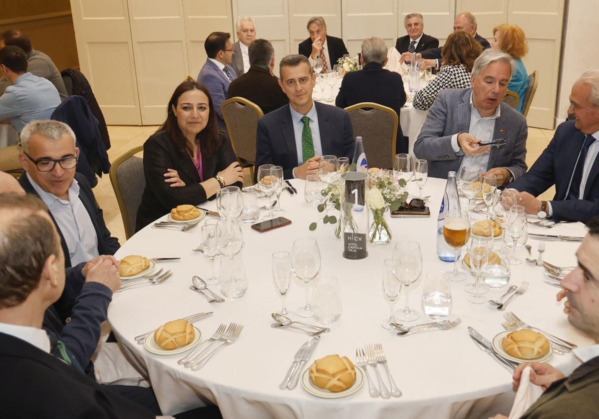 Comida de despedida al jefe de la Comandancia en Palencia