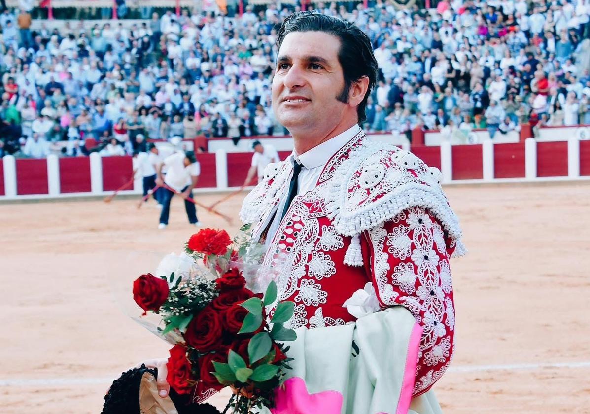 Morante de la Puebla, durante un paseíllo.