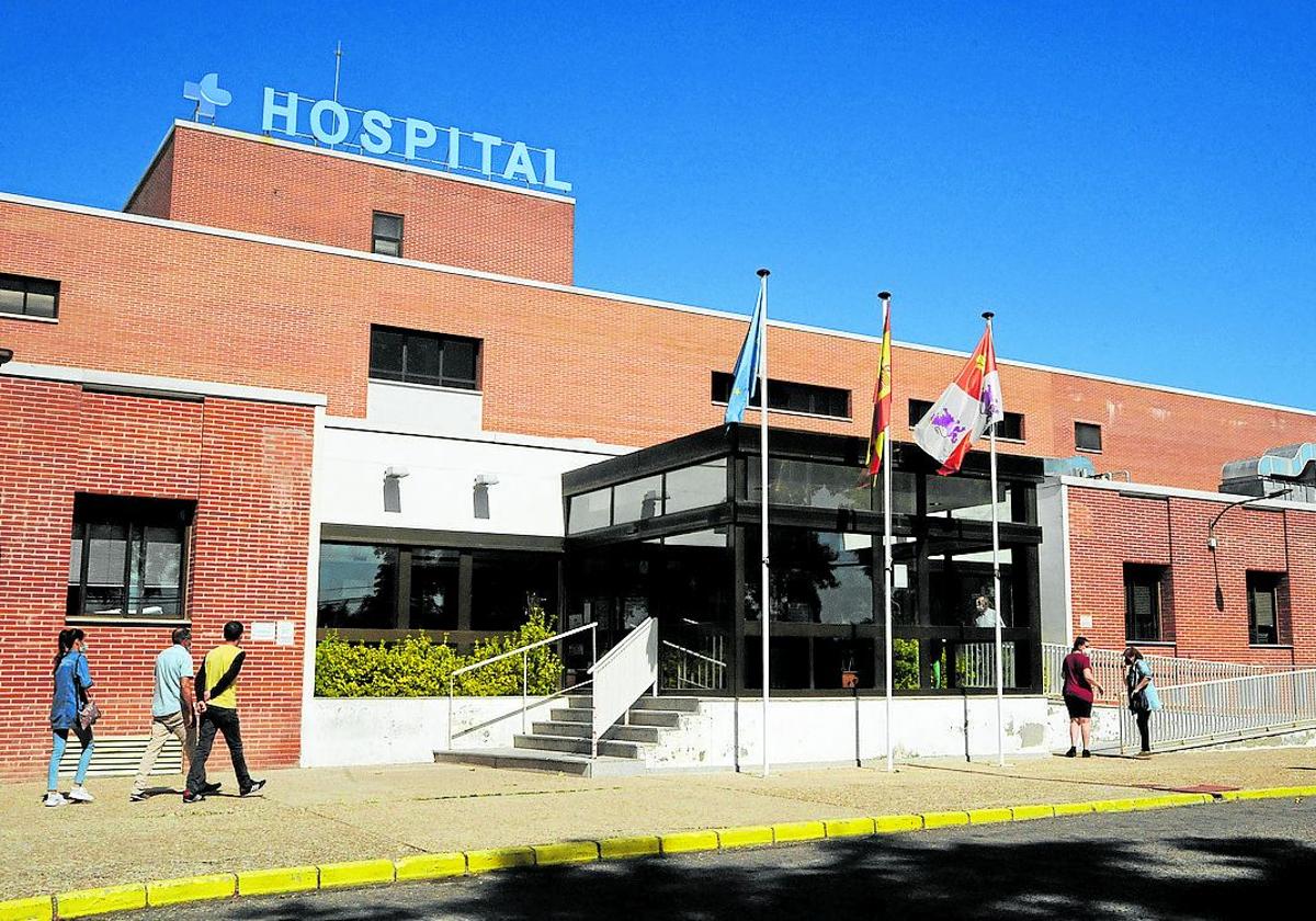 Entrada al Hospital de Medina del Campo.
