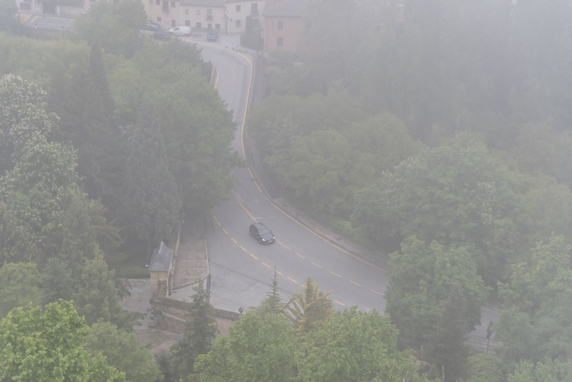 Fotos: Segovia amanece envuelta en niebla