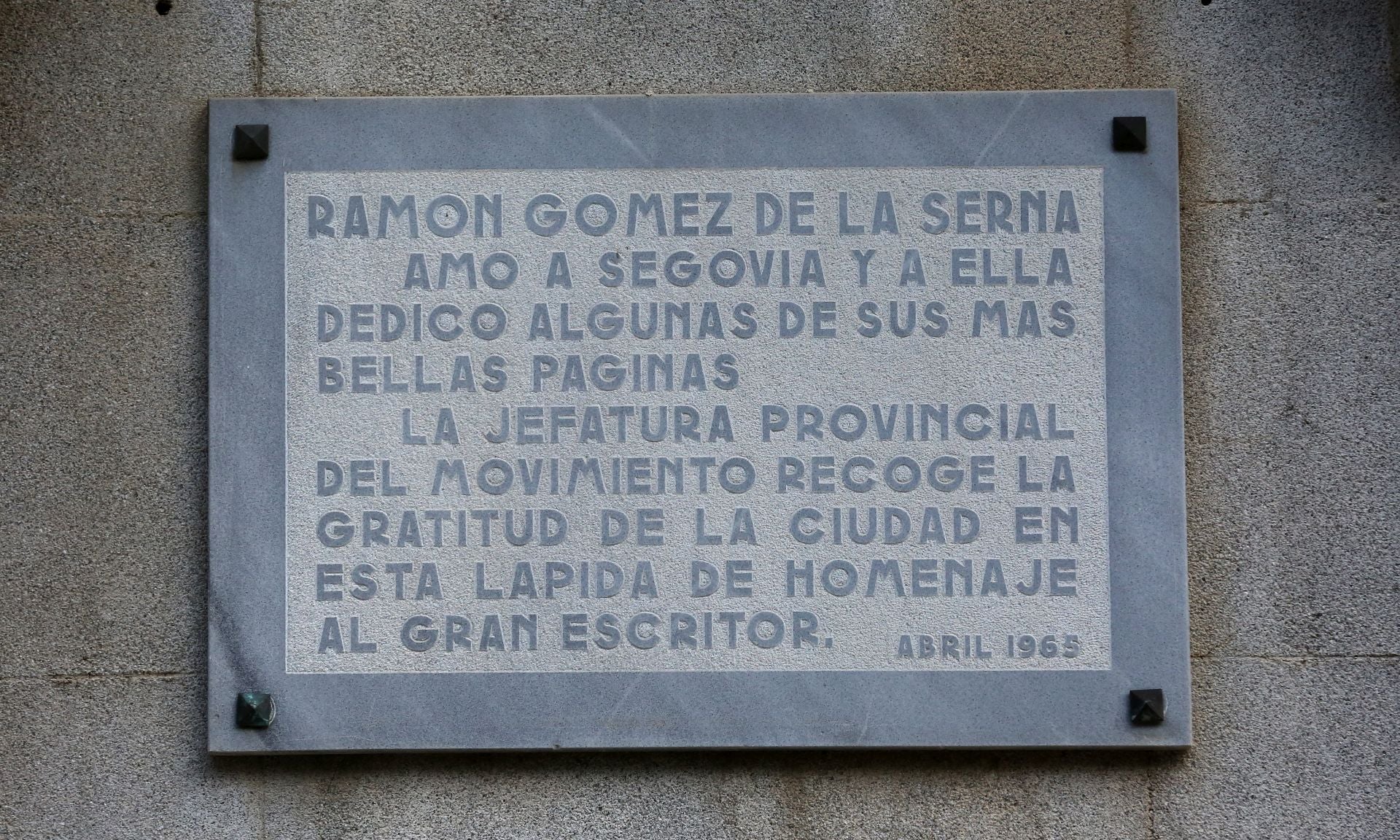 Itinerario gráfico por las placas conmemorativas de Segovia