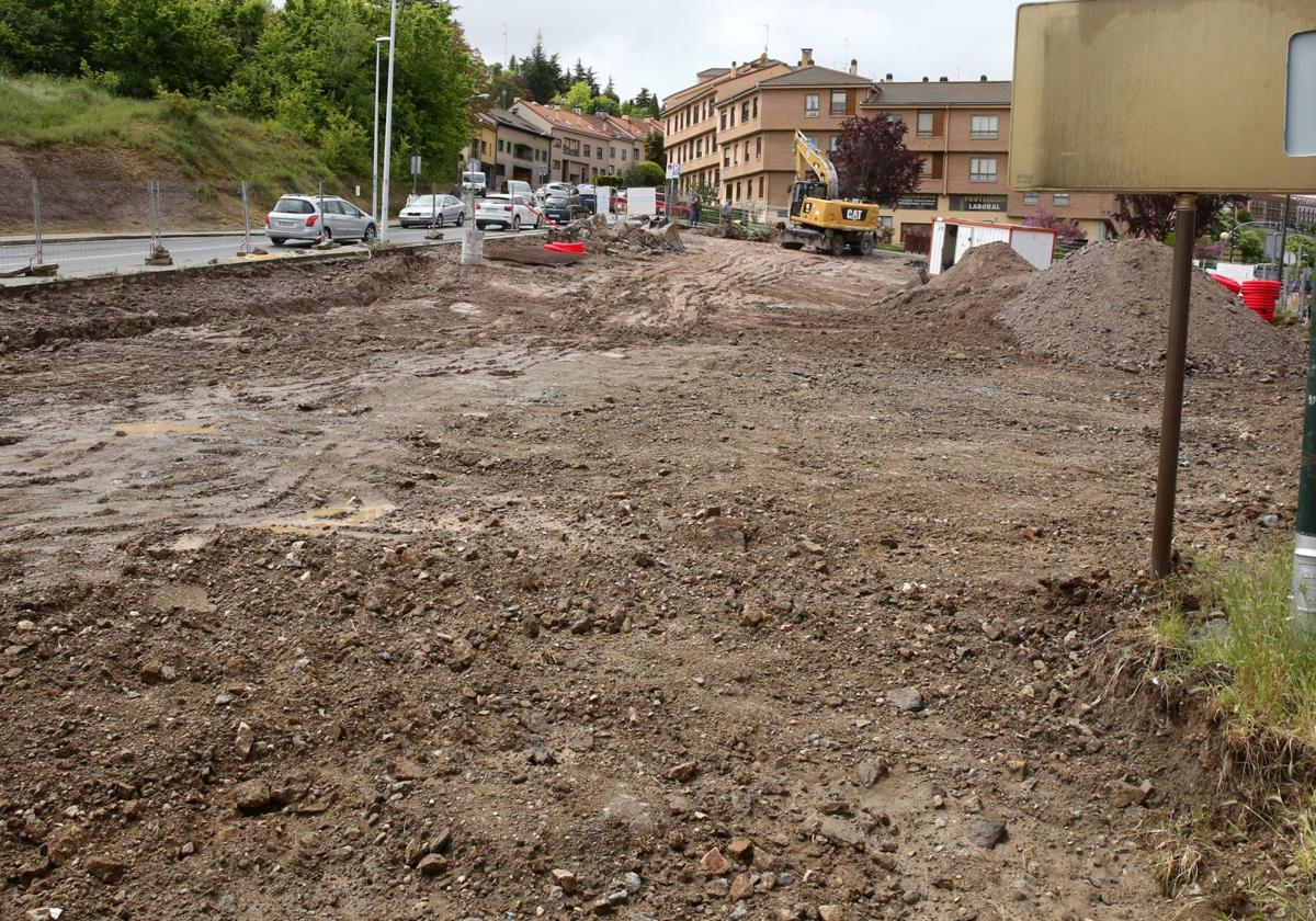 Terrenos entre la avenida Vía Roma y la calle San Gabriel.