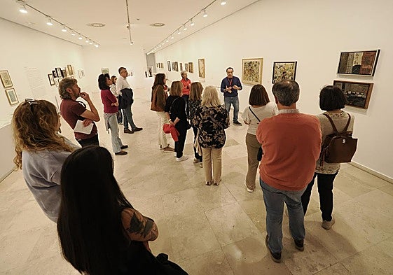 Una de las visitas organizadas en el Museo Patio Herreriano.