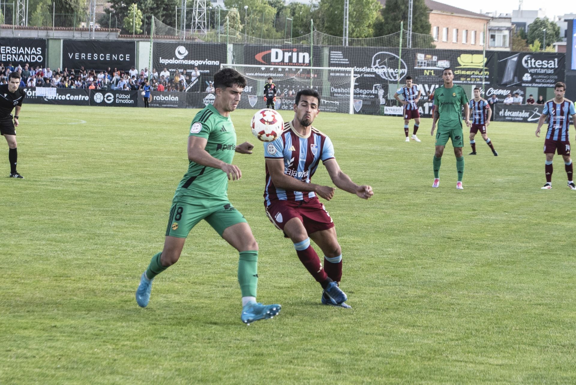 Fotos: desilusión en La Albuera tras el descenso de la Segoviana