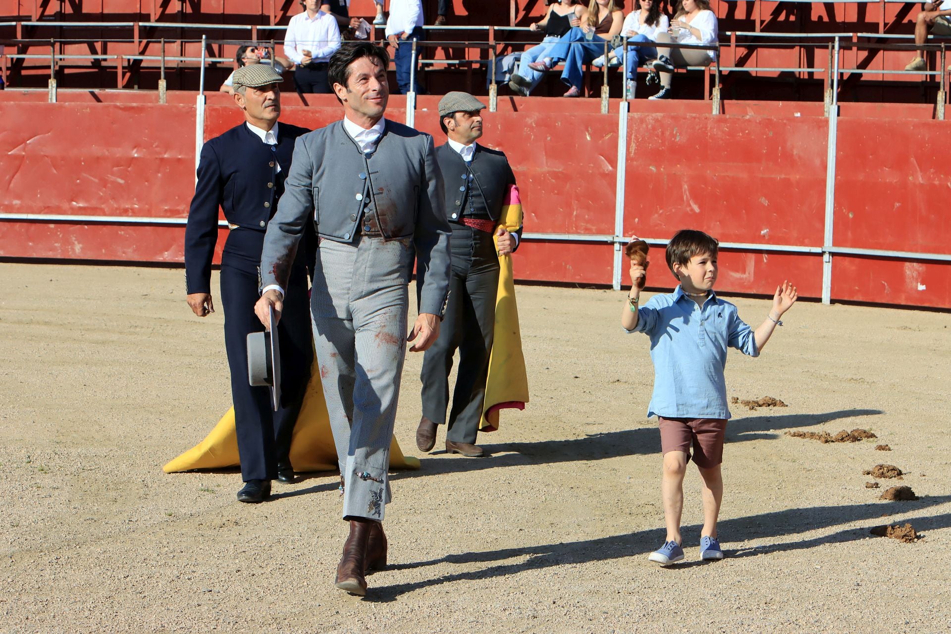 El festival taurino en La Lastrilla, en imágenes