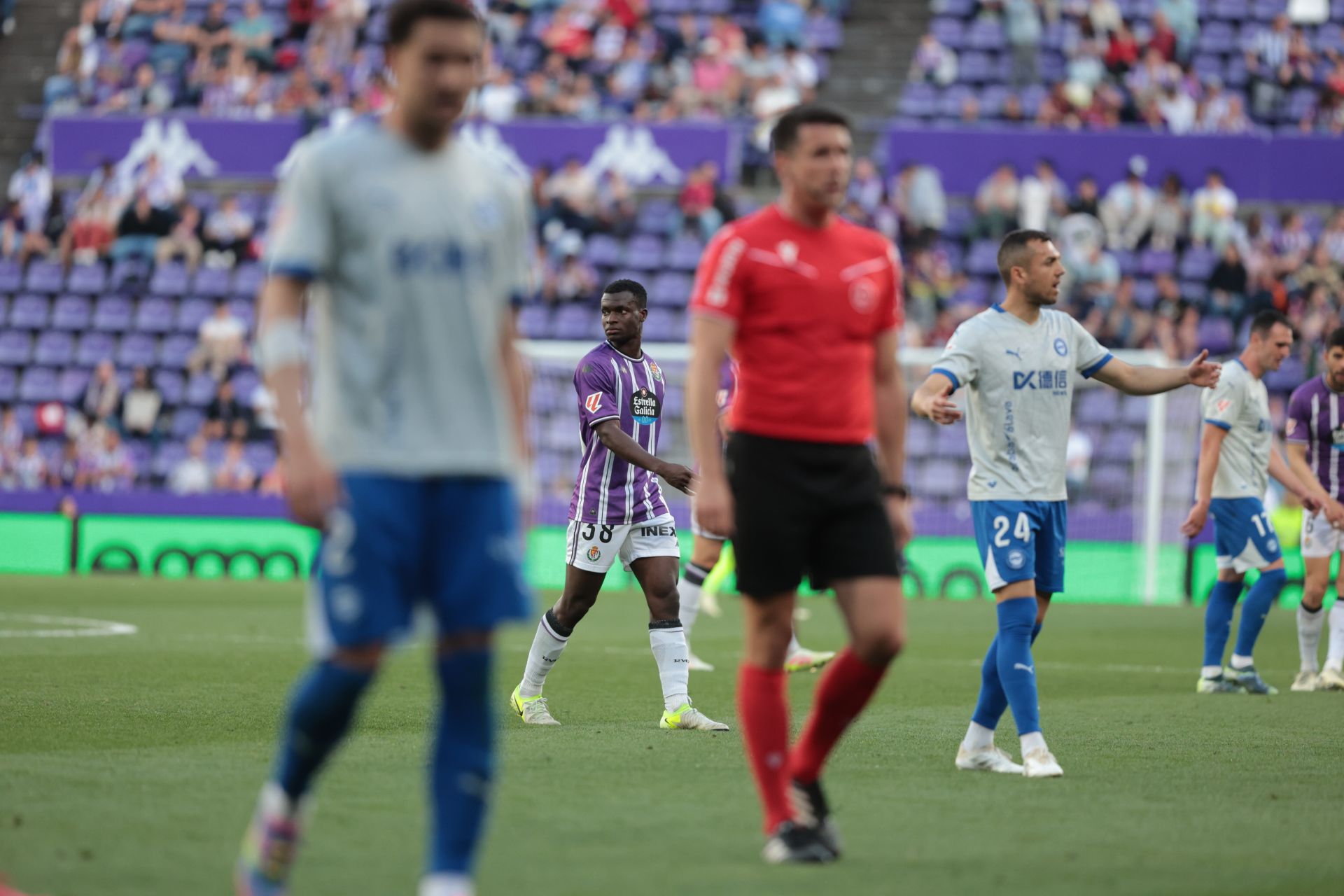 Las imágenes del partido entre el Real Valladolid y el Alavés