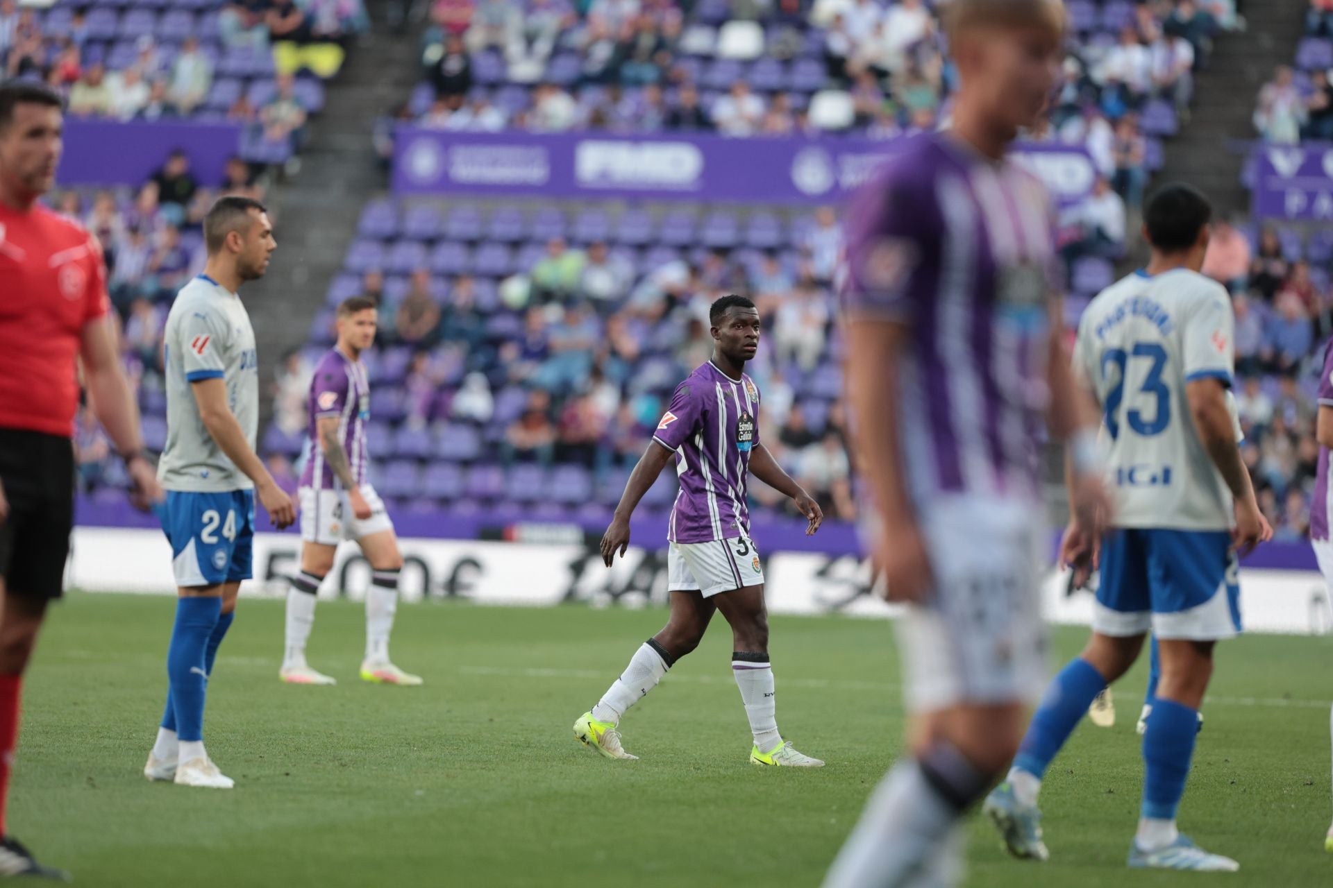 Las imágenes del partido entre el Real Valladolid y el Alavés