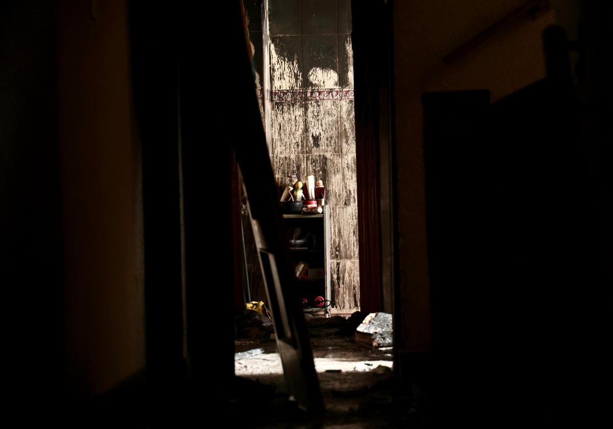 Las llamas sorprendieron de madrugada a los vecinos de San Juan: «No conseguíamos bajar»