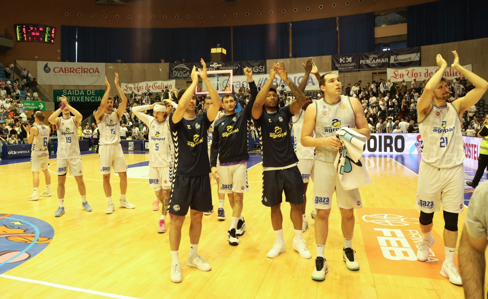 El Palencia gana el segundo partido en Santiago