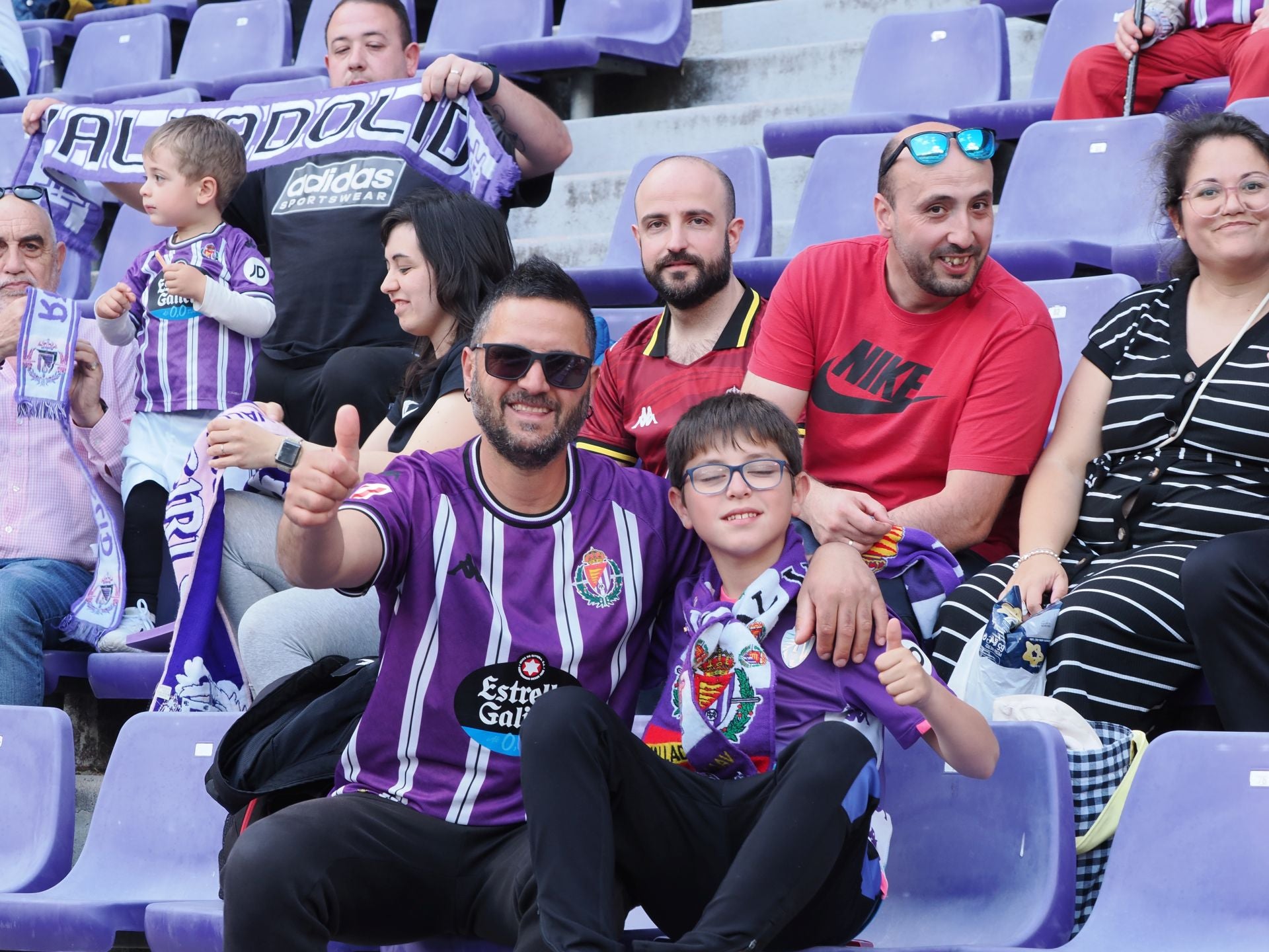 Búscate en la grada del estadio José Zorrilla (1/4)