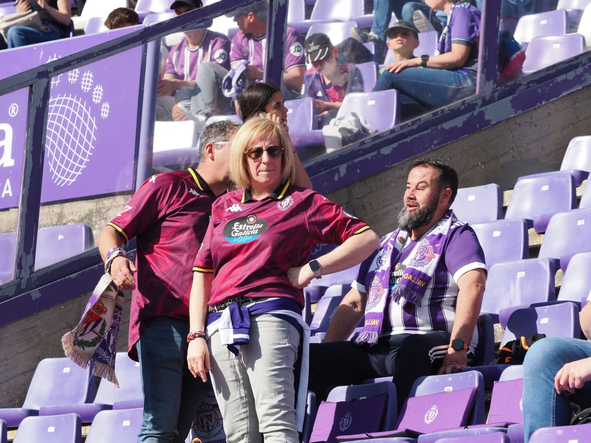 Búscate en la grada del estadio José Zorrilla (2/4)