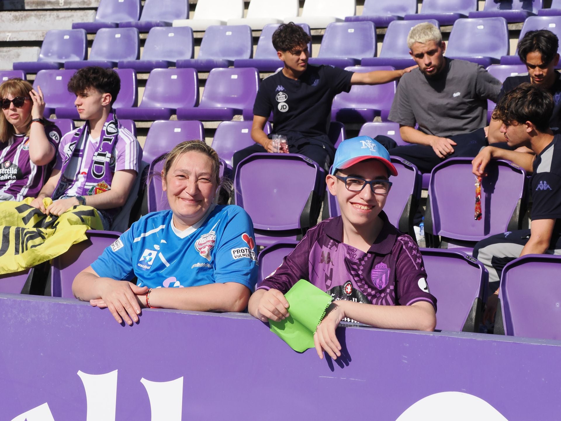 Búscate en la grada del estadio José Zorrilla (3/4)