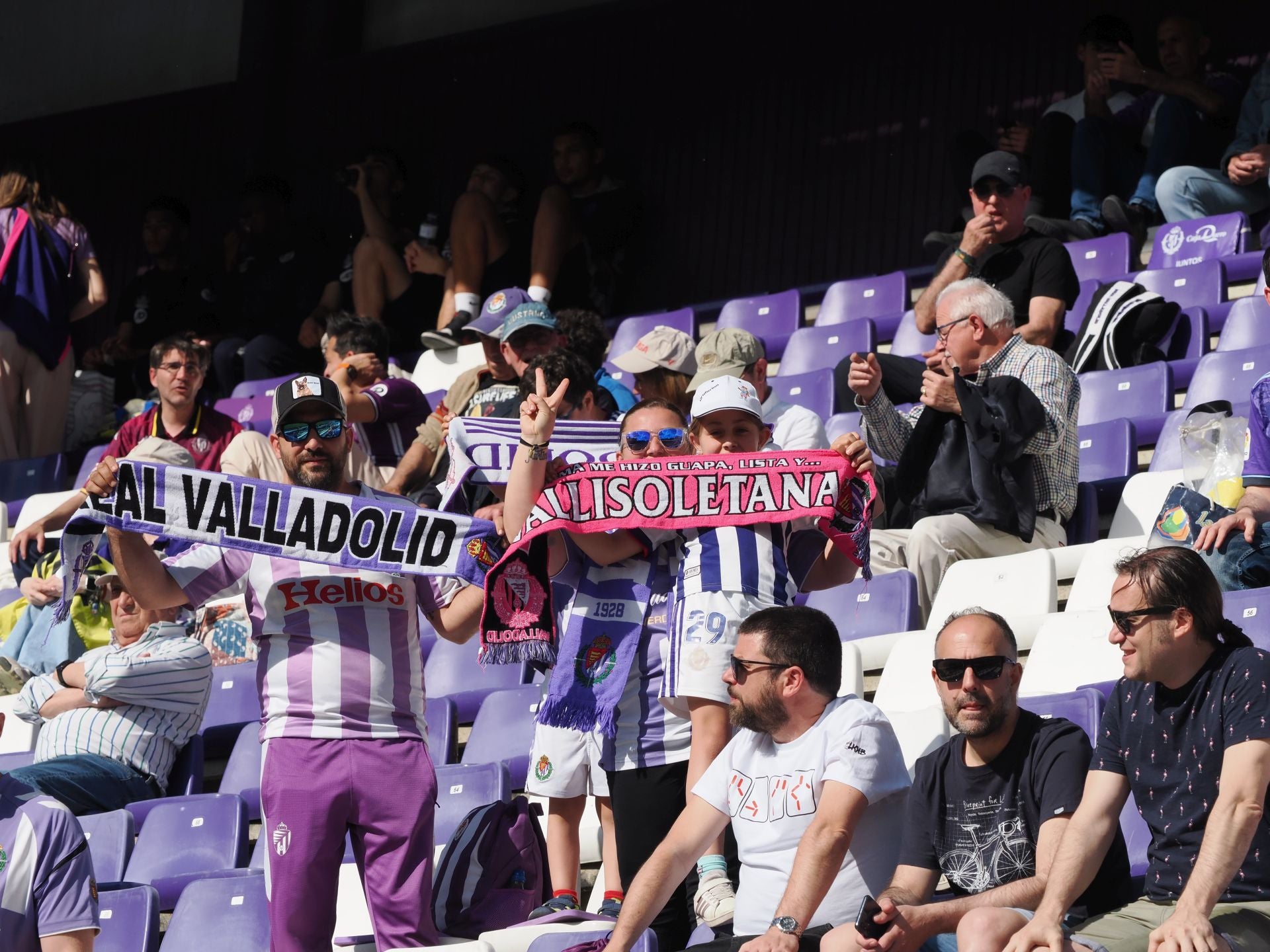 Búscate en la grada del estadio José Zorrilla (3/4)