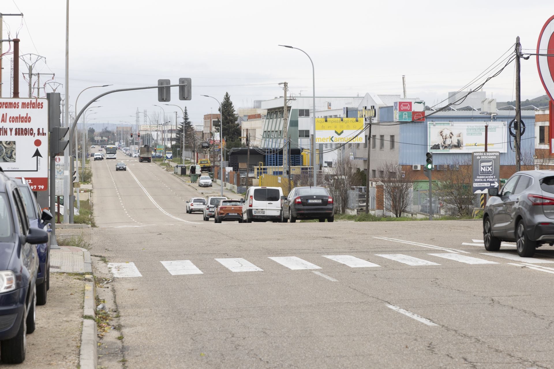 Investigan el hallazgo de dos coches con matrículas cambiadas, uno de ellos robado