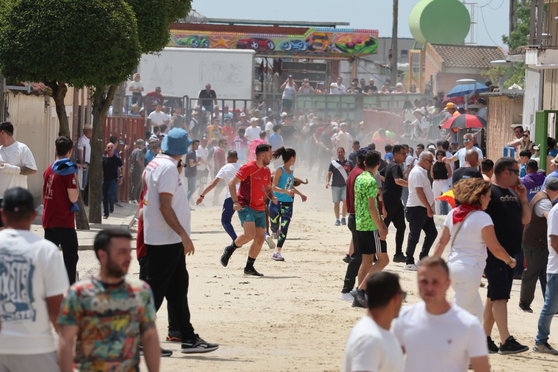 Encierro del domingo por la mañana en Valdestillas