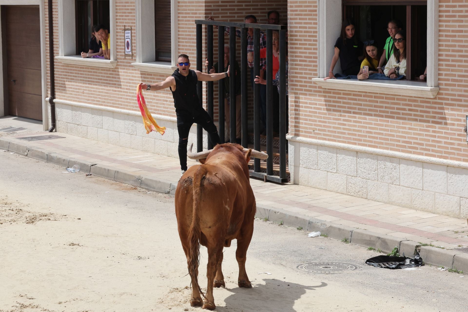 Encierro del domingo por la mañana en Valdestillas