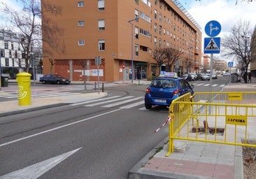 Roban un bolso de un tirón a una mujer y le causan lesiones en la mano