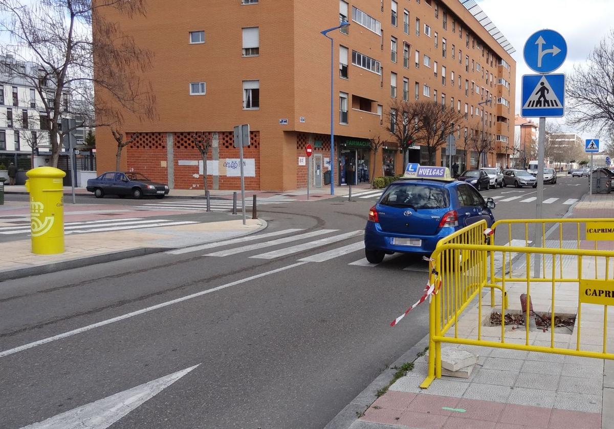 Roban un bolso de un tirón a una mujer y le causan lesiones en la mano