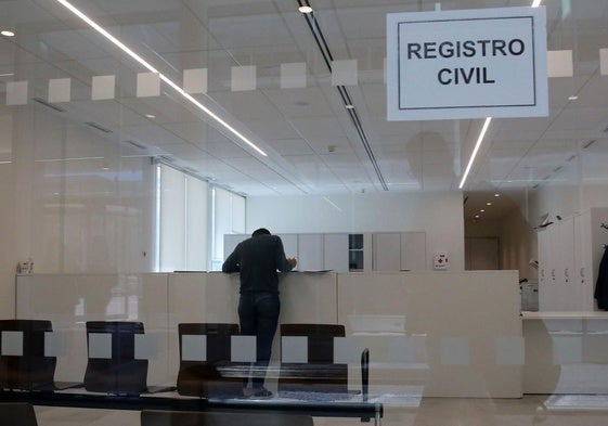 Cartel colocado en el área de atención del Registro Civil en los nuevos juzgados de Segovia.