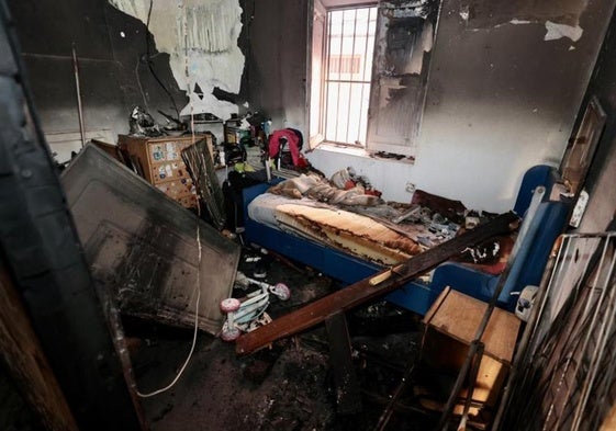 Estado en el que quedó la vivienda afectada por el incendio.