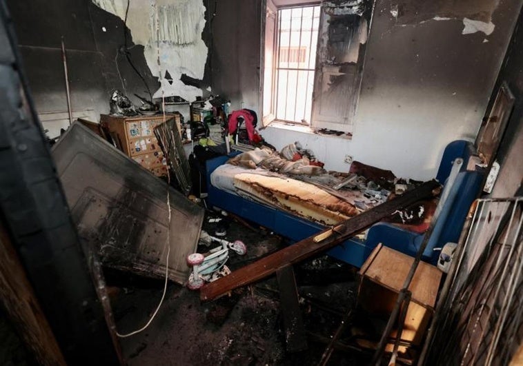 Estado en el que quedó la vivienda afectada por el incendio.