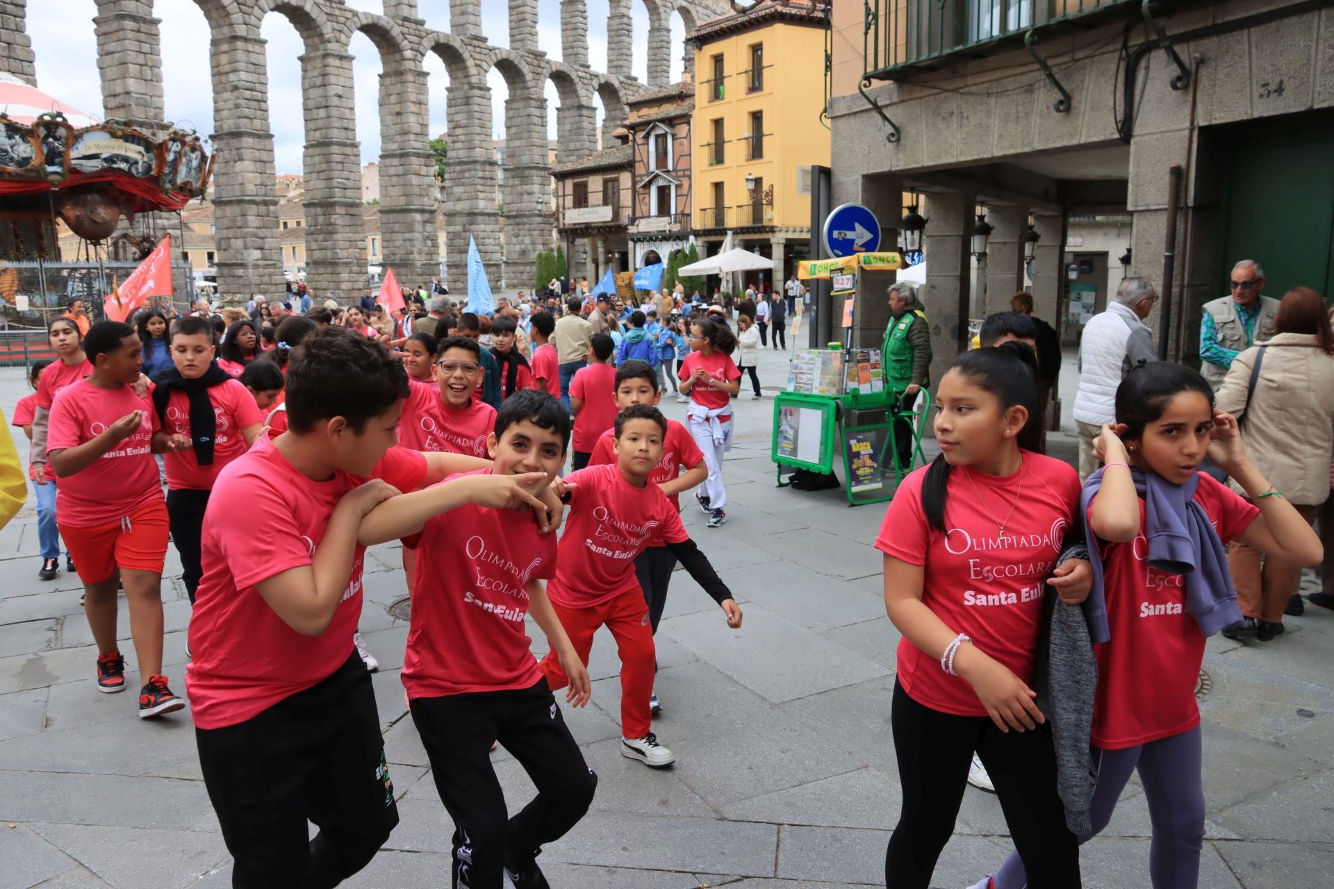 Fotos del encendido del pebetero de la olimpiada escolar de Segovia