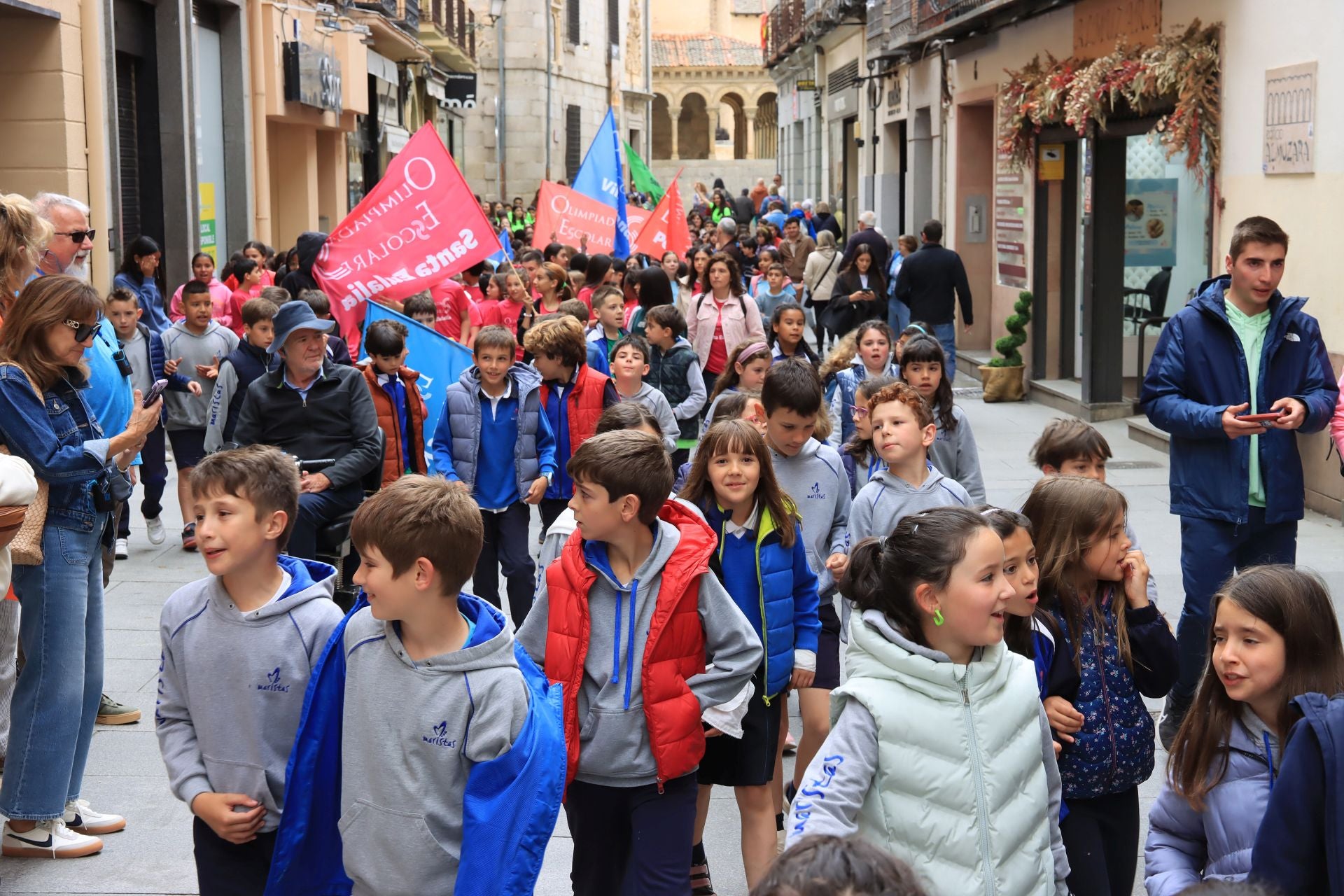 Fotos del encendido del pebetero de la olimpiada escolar de Segovia