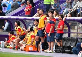 Banquillo de la selección española durante el enfrentamiento a Fiyi.