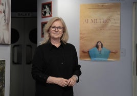 Azucena Rodríguez presenta en los Casablanca el documental en torno a Almudena Grandes.