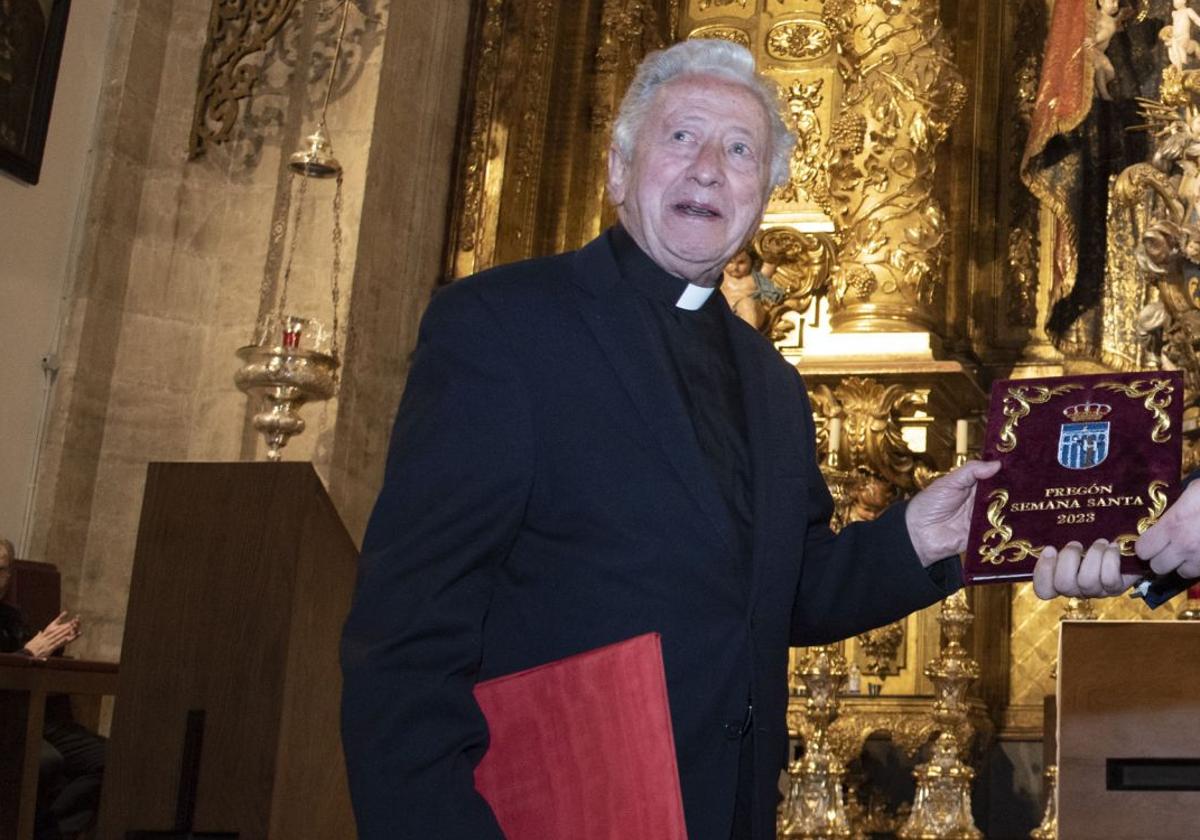 El periodista y sacerdote vallisoletano Antonio Pelayo