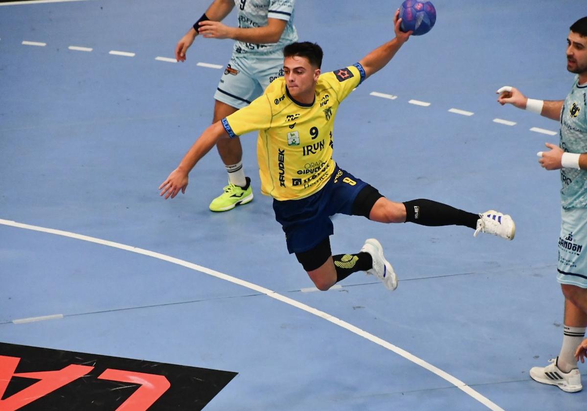 El Recoletas incorpora a su extremo derecho al joven francés Gey-Emparan