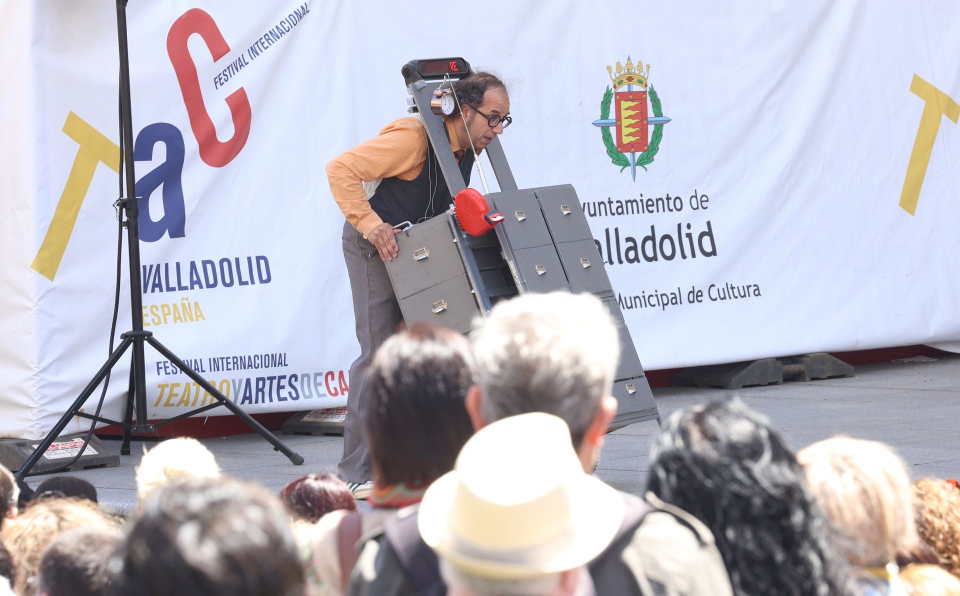 Amaia Elizaran Neonymus espectáculo Iraun